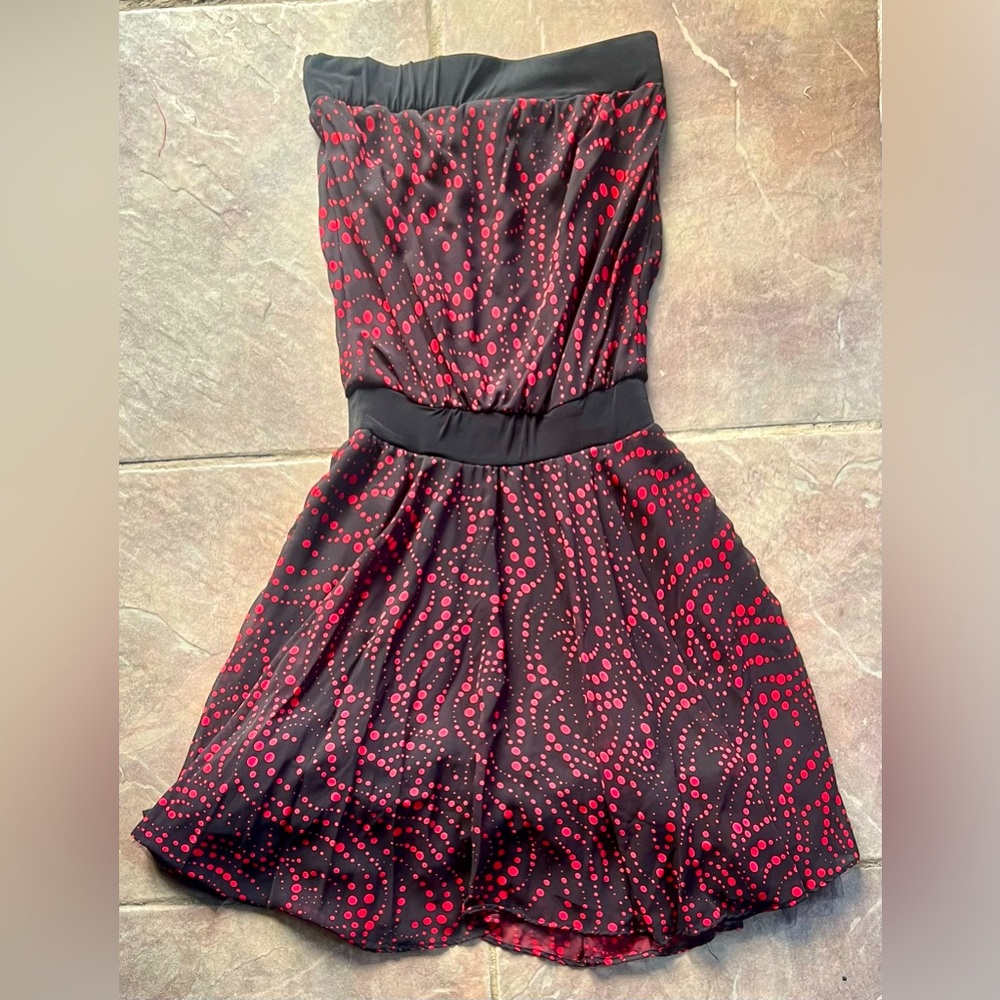Red and black strapless vintage style dress